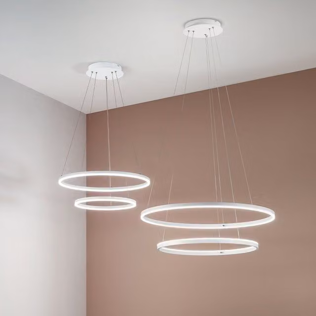 Lampadario a sospensione LED Giotto Fabas Luce bianco moderno con regolazione altezza e funzione dimmabile – 2