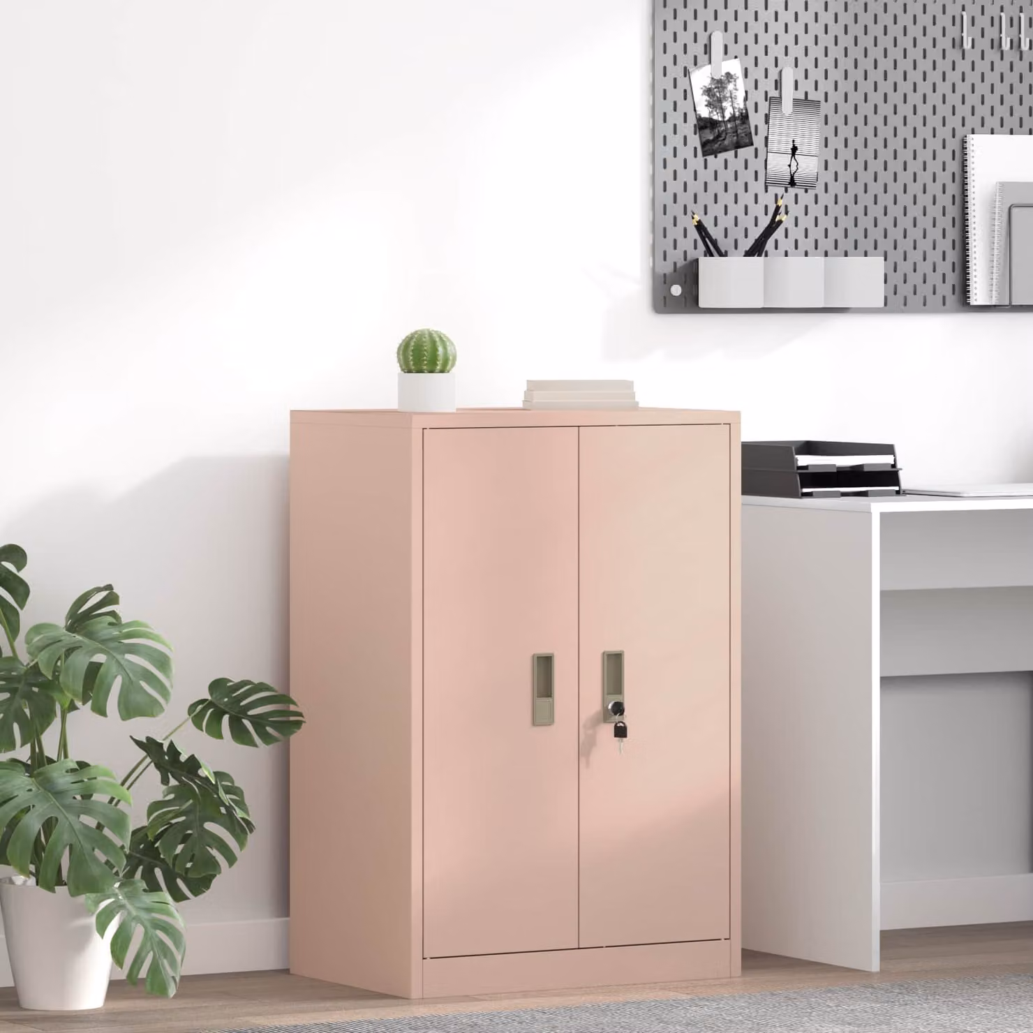 Armadio in metallo vidaXL rosa con ante a battente e serratura L/P/H: 60 x 40 x 90 cm