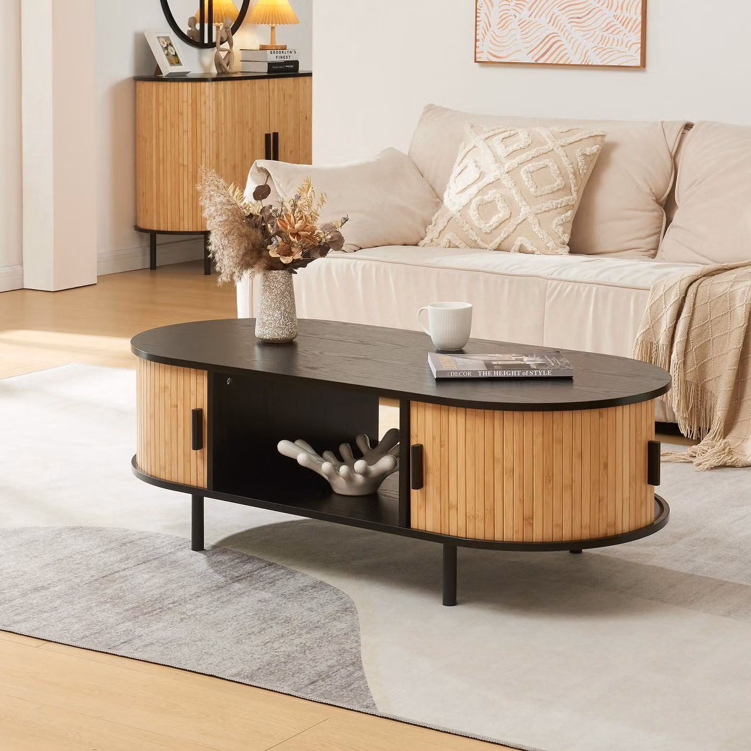 Tavolino 'Tvedestrand' con 2 ante scorrevoli Gambe in metallo 120 x 55 x 40 cm Nero / Naturale
