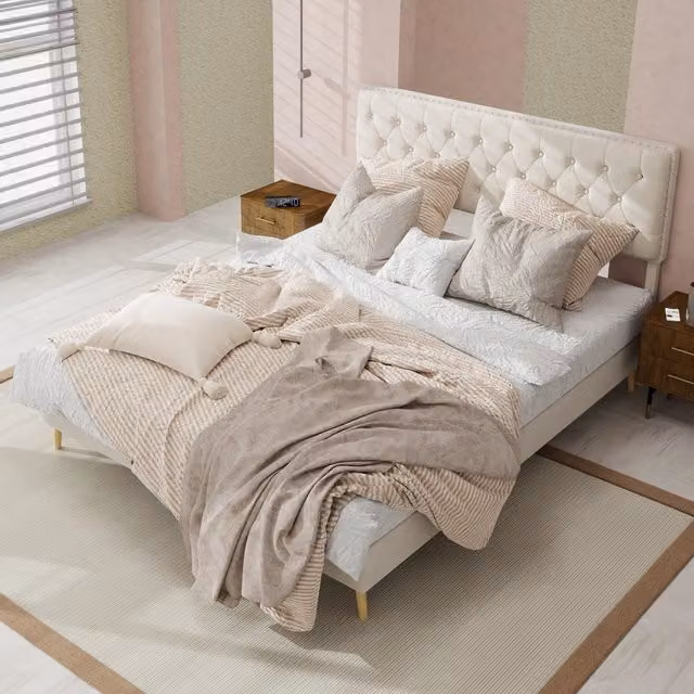 Letto matrimoniale 140 × 200 cm con testiera imbottita alta e borchie, senza materasso, in velluto beige