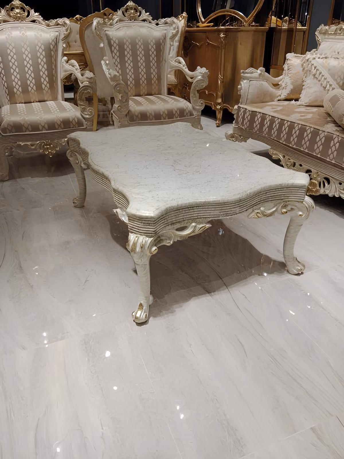 Wohnzimmer Eleganter Couchtisch Edlem Couchtisch Charme Wohnzimmer möbel