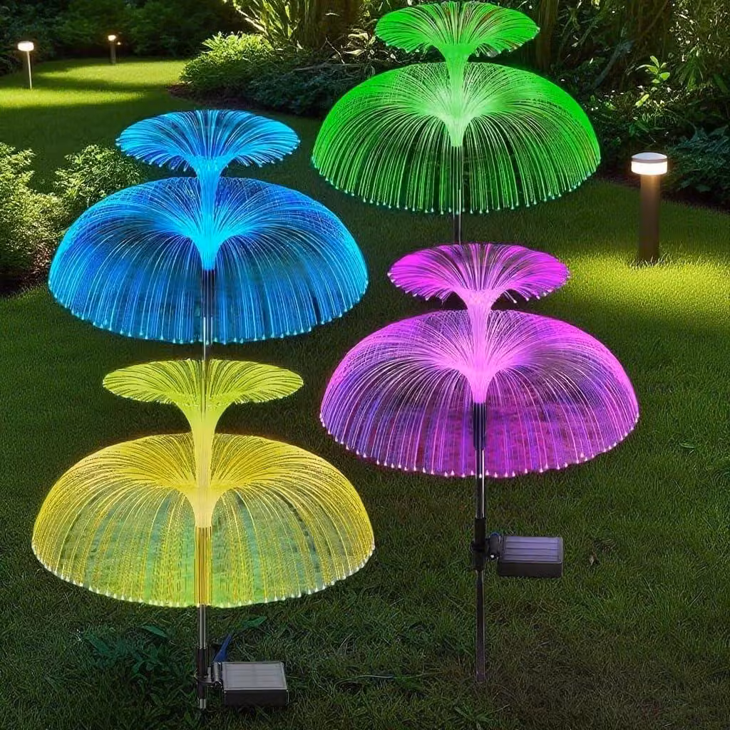 Set di 4 lampade a LED solari, grado di protezione IP65, design a forma di medusa, 50 lumen