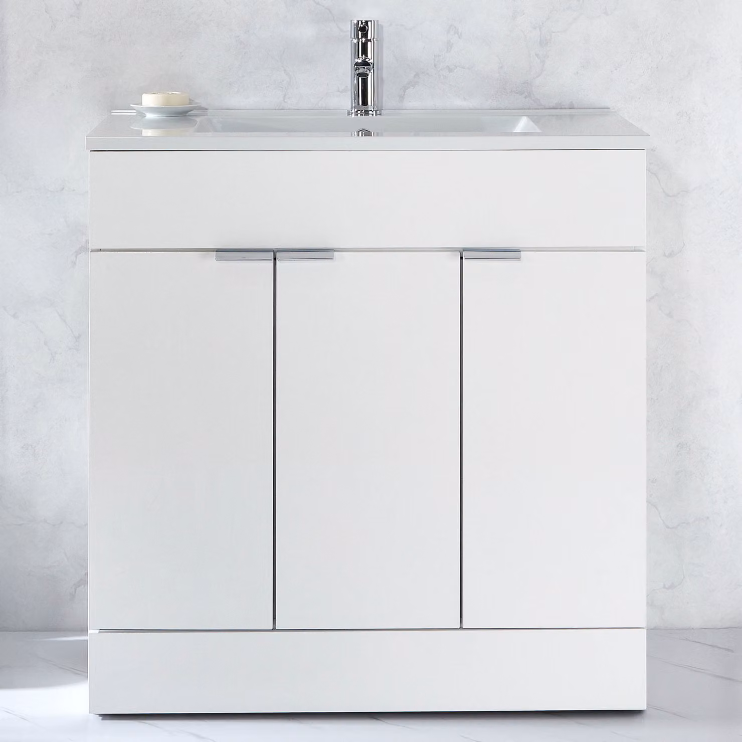Mobile Bagno a Terra Bianco da 810mm con Lavabo e Maniglie con Impugnatura a Dito Cromate - Cluo