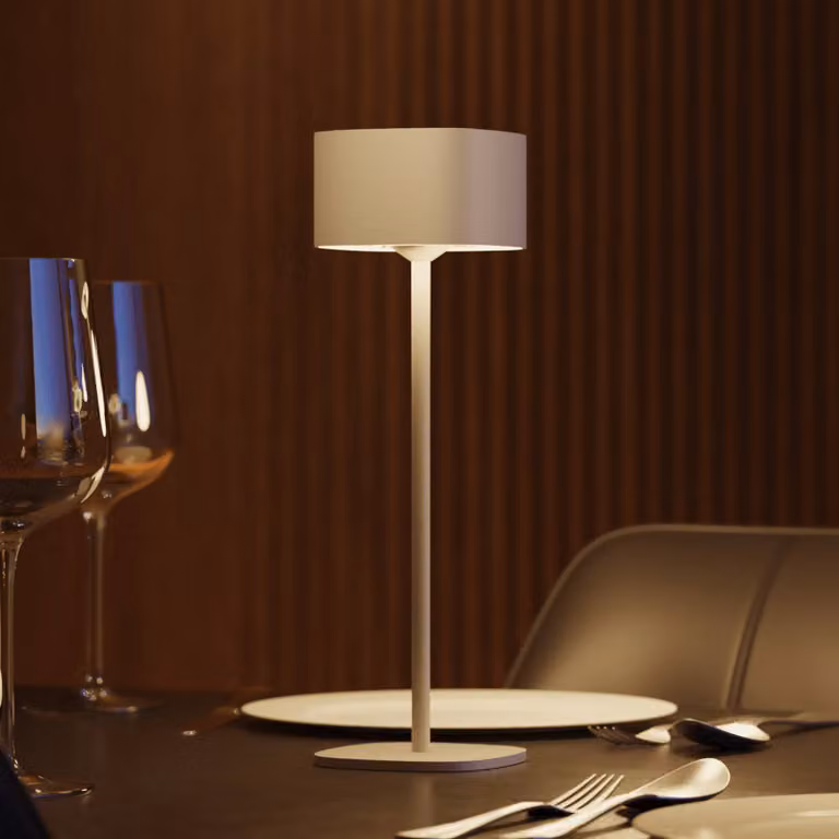 Calex Lampada da tavolo a LED ricaricabile Serino, sabbia, alluminio, 2.700 K dimmerabile, Crema / Ambra, Soggiorno / Sala da pranzo, Alluminio