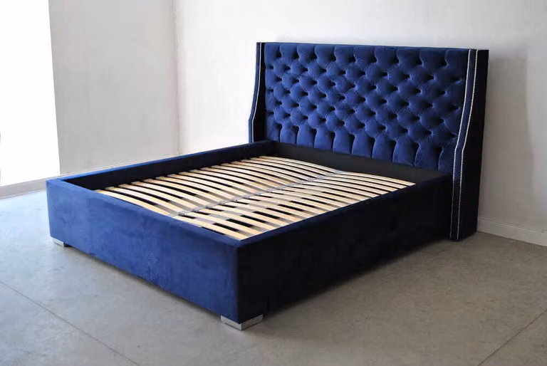 Bett Chesterfield Design Luxus Hotel Betten 180x200cm Schlaf Zimmer Leder Samt