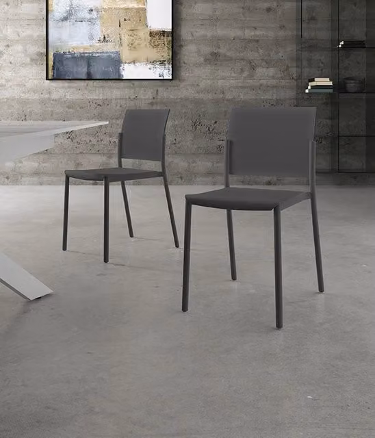 Sedia Venus in Polipropilene Grigio Scuro, Design Moderno e Minimalista, Impilabile, Struttura Robusta per Interni - Om/405/GS