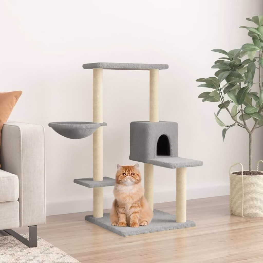 Albero per gatti multistrato con morbido rivestimento in peluche e tiragraffi