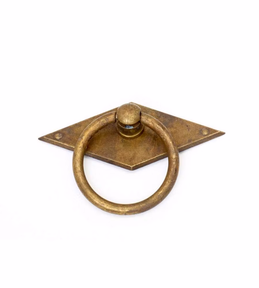 Maniglia rombo con anello patinato antico 82 x 60 mm