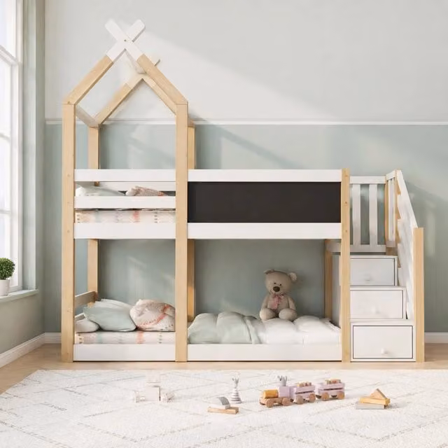 Letto a castello per bambini 90x200 cm in legno di pino con design casetta sull'albero, con protezione anti-caduta e spazio contenitivo, colore naturale e bianco, senza materasso