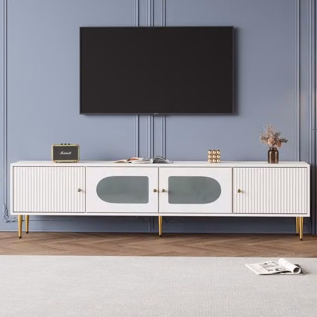 Mobile TV Moderno Aosom Bianco con Ante a Scanalature e Vetro Curvo, Gambe e Maniglie Dorate, L/P/H: 170 x 35 x 50 cm