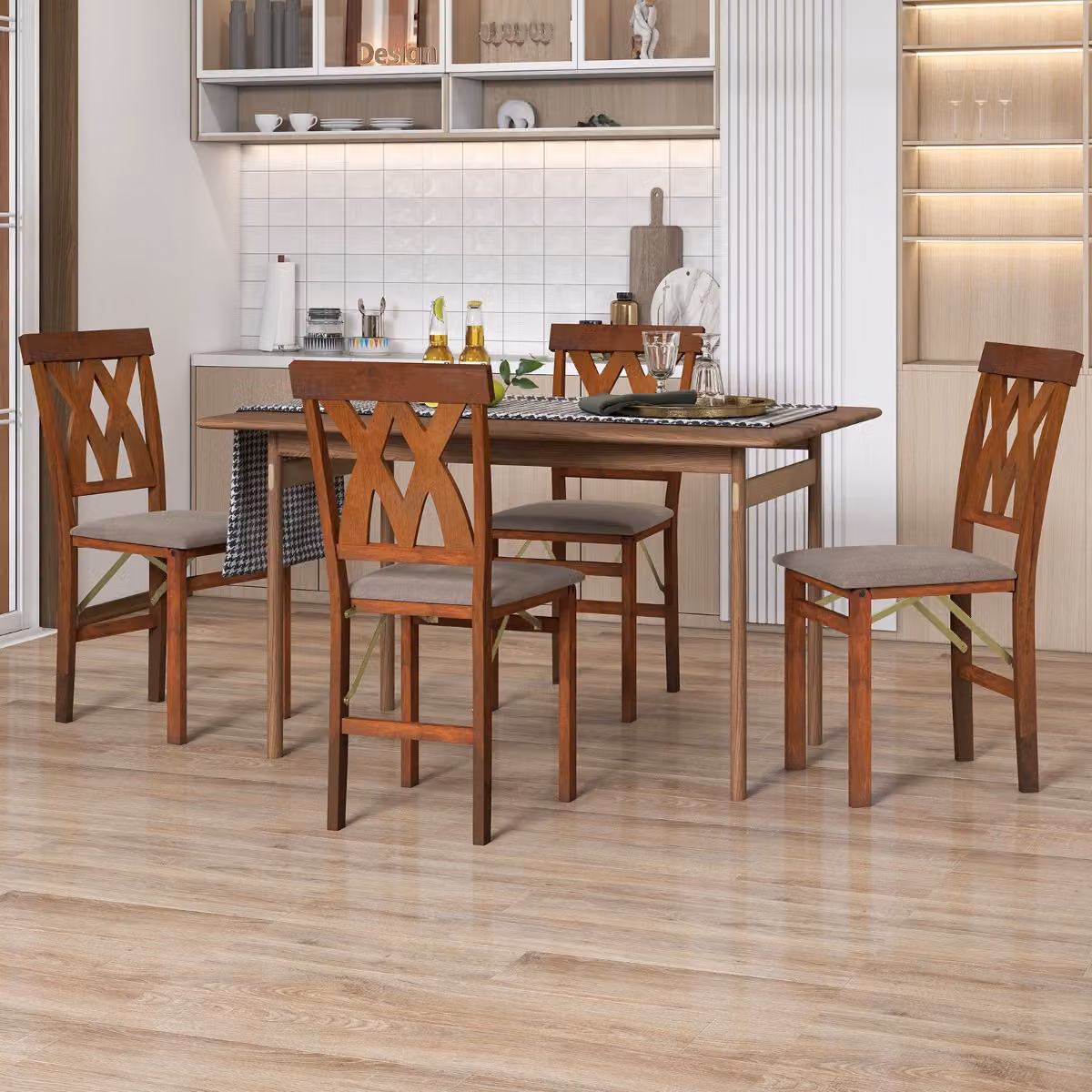 Set di 2 sedie da pranzo pieghevoli Costway in ecopelle marrone con struttura in legno di gomma
