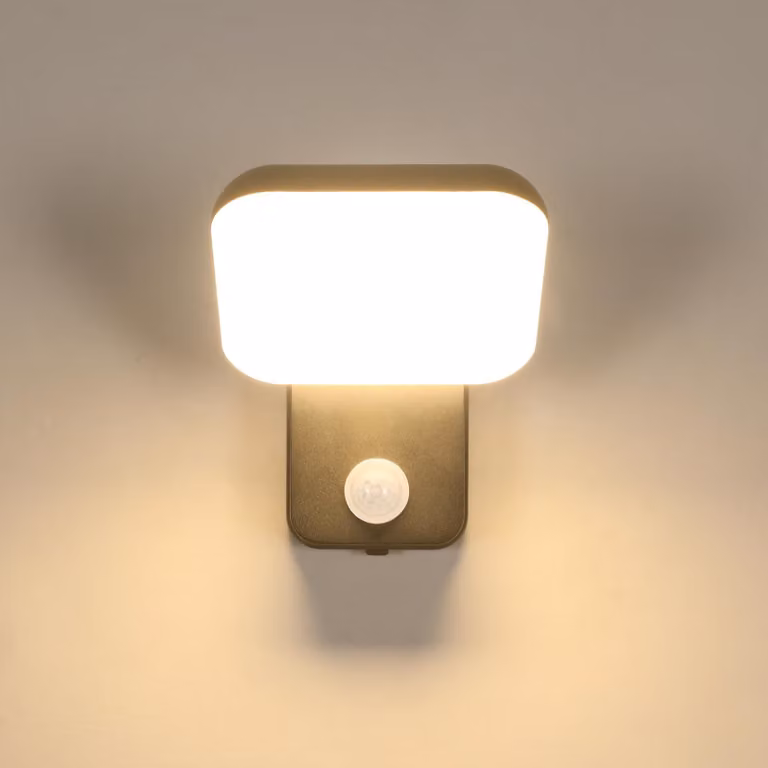 Lampada da parete esterna a LED, 16W, con sensore di movimento, grado di protezione IP65, temperatura di colore 3000K