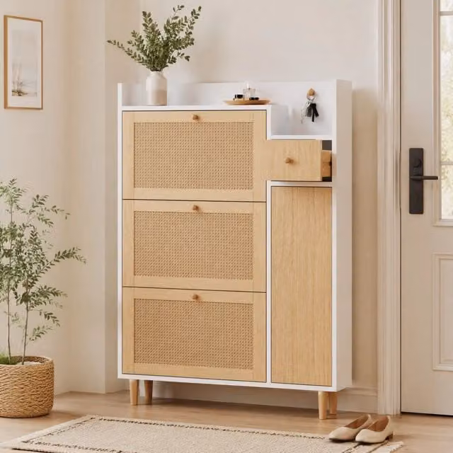 Mobile portascarpe MODFU in stile boho con ante a ribalta e cassetto, finitura rattan beige e bianco, L: 90 cm, H: 90 cm, P: 17 cm