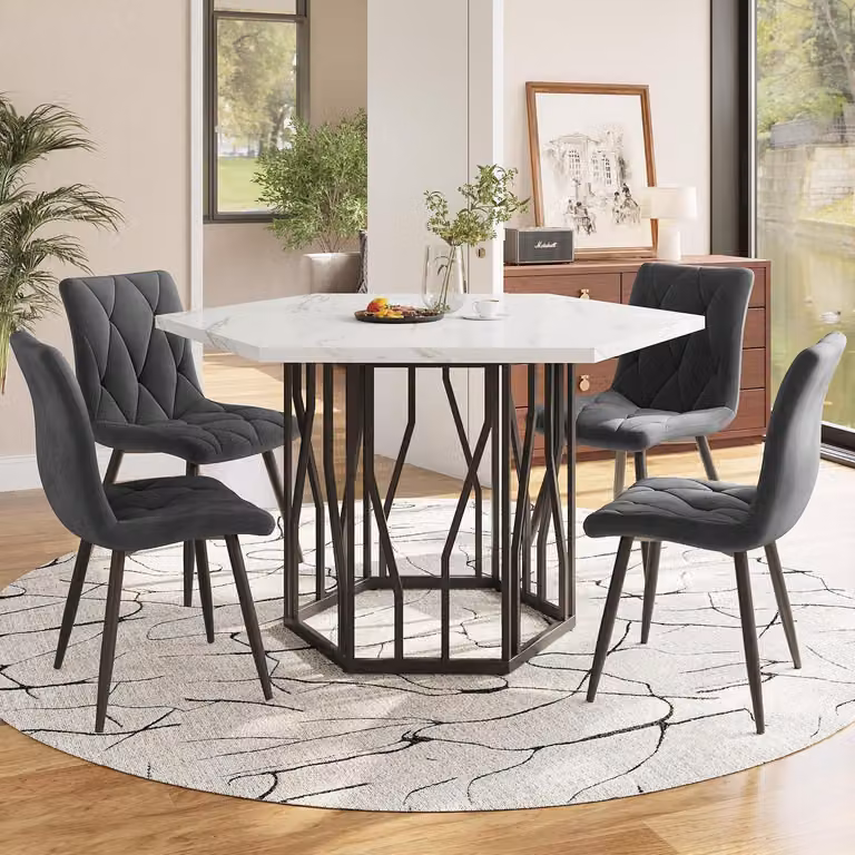 Set da pranzo composto da tavolo e 4 sedie, colore bianco marmo, dimensioni 115,5 x 100 x 75 cm, con gambe in metallo e sedie rivestite in velluto grigio