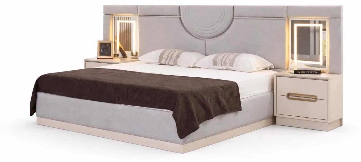 Set da camera da letto beige elegante, composto da: un letto e due comodini in legno