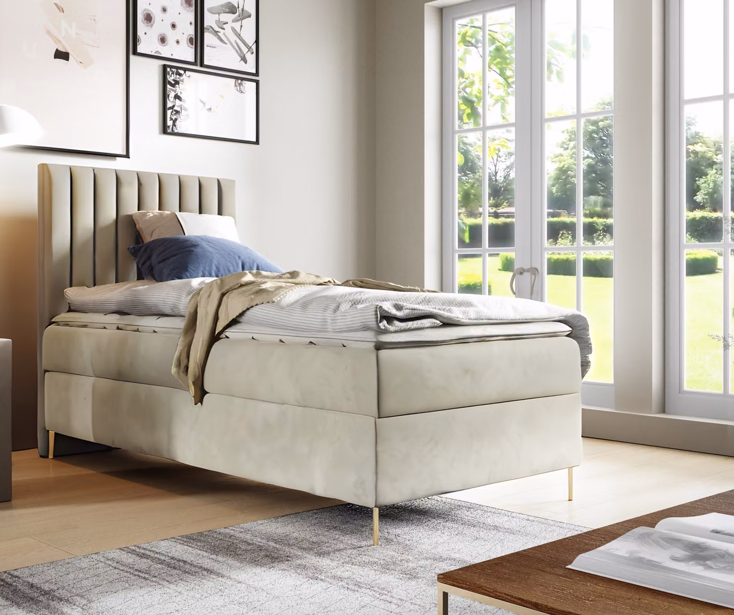 Letto imbottito GUTTO modello JILL, dimensioni 90 x 200 cm, con contenitore e topper da 5 cm. In omaggio: rivestimento in velluto beige e gambe dorate