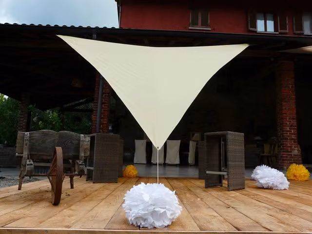 Tenda Vela da Giardino Triangolare Giordanoshop in Poliestere Beige con Protezione UPF 50+ L/P/H: 300 x 400 x 400 cm