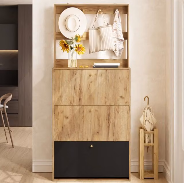 Scarpiera moderna con vani ribaltabili e ripiani interni, finitura marrone e nera, H: 180 cm, L: 75 cm, P: 24 cm