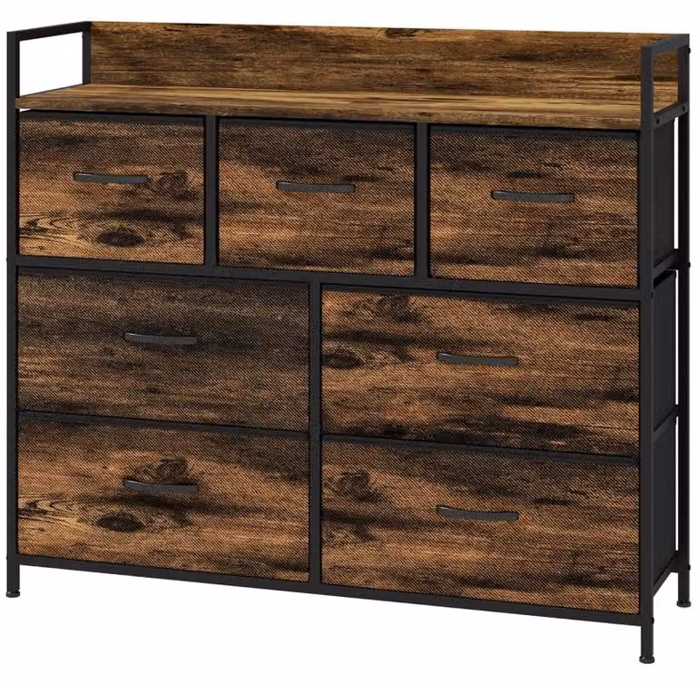 Comodino con cassetti rivestiti in tessuto e struttura in acciaio | Colore: marrone e nero | Dimensioni: 98x29x85 cm