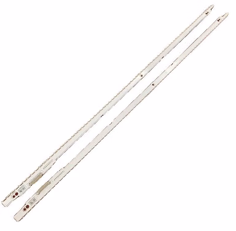 Striscia di retroilluminazione a LED, 680 mm, adatta a diversi modelli, flusso luminoso 60 lm, tensione 5 V, durata media 100.000 ore.