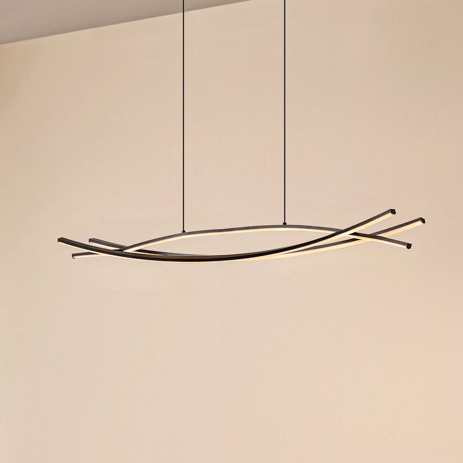 Lucande Lampada LED a sospensione Sayori, 98 cm, nera, dimmerabile Sayori Lucande,, Nero, Soggiorno / Sala da pranzo, Metallo, Moderno