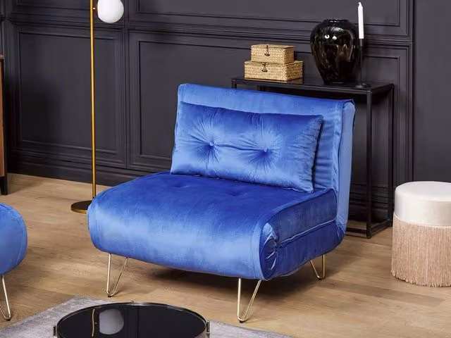 Divano letto Beliani in velluto blu navy con gambe in metallo dorato stile glamour, modello pieghevole senza braccioli per soggiorno