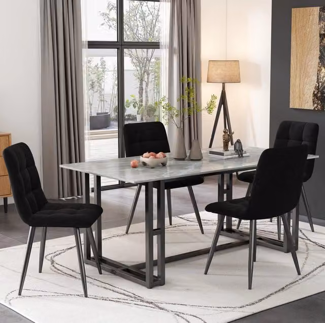 Set di 4 Sedie da Pranzo con Rivestimento in Velluto Nero e Struttura in Metallo