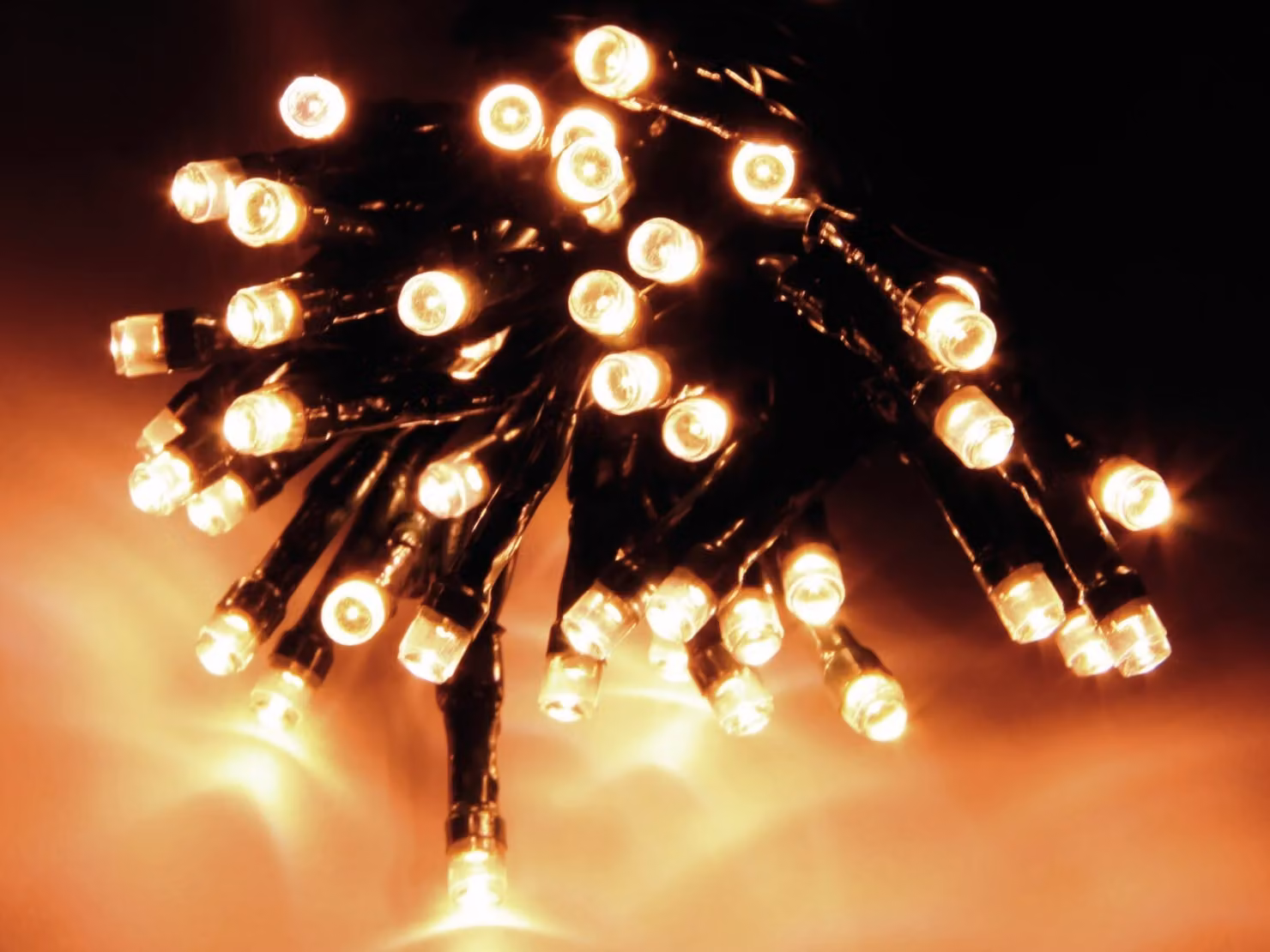 Ghirlanda multifunzionale 120 led bianco caldo 220v 17m ip44