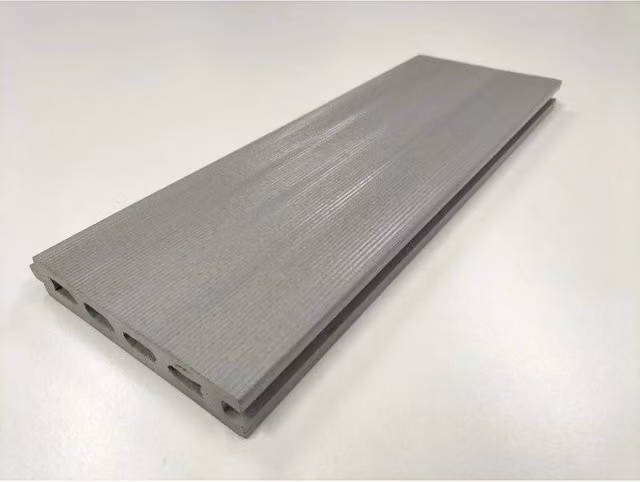 Pavimento esterno WPC grigio chiaro zigrinato, listoni 300 cm con clip fissaggio nascosto per terrazzo giardino - Esterni da Vivere
