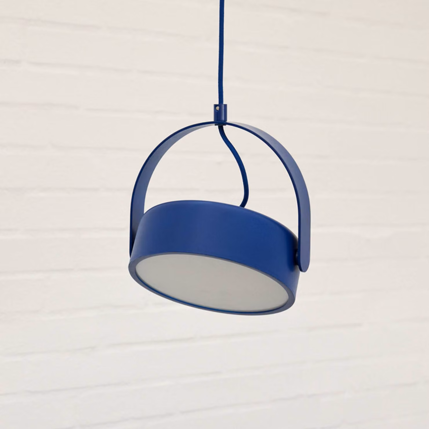 Hübsch Lampada a sospensione Stage, Blu, Soggiorno / Sala da pranzo, Metallo, Design, Lampada a sospensione