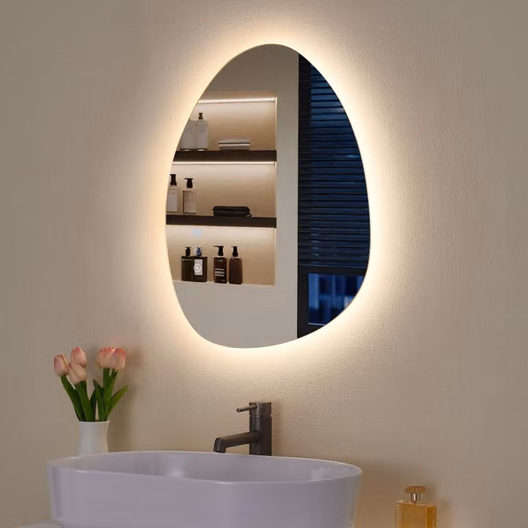 Specchio da bagno a LED asimmetrico, 60x45 cm, con funzione di dimmerazione e sensore touch