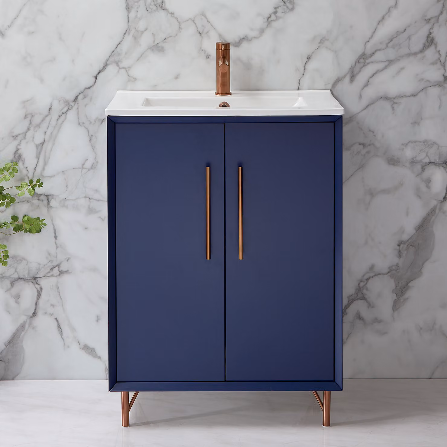 Mobile Bagno Blu Marino 610mm con Lavabo e Maniglie con Barra a T in Rame Satinato