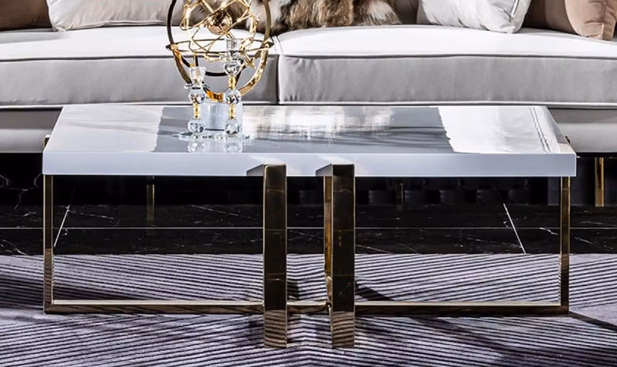 Tavolino Casa Padrino bianco/oro 120 x 80 x h. 45 cm - Tavolo rettangolare da salotto con piano in legno massiccio e gambe in metallo - Mobili da salotto - Mobili - Mobili per hotel