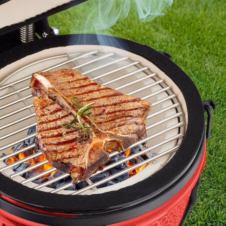 Griglia Kamado in Vetroceramica: versatile per grigliare e cuocere al forno