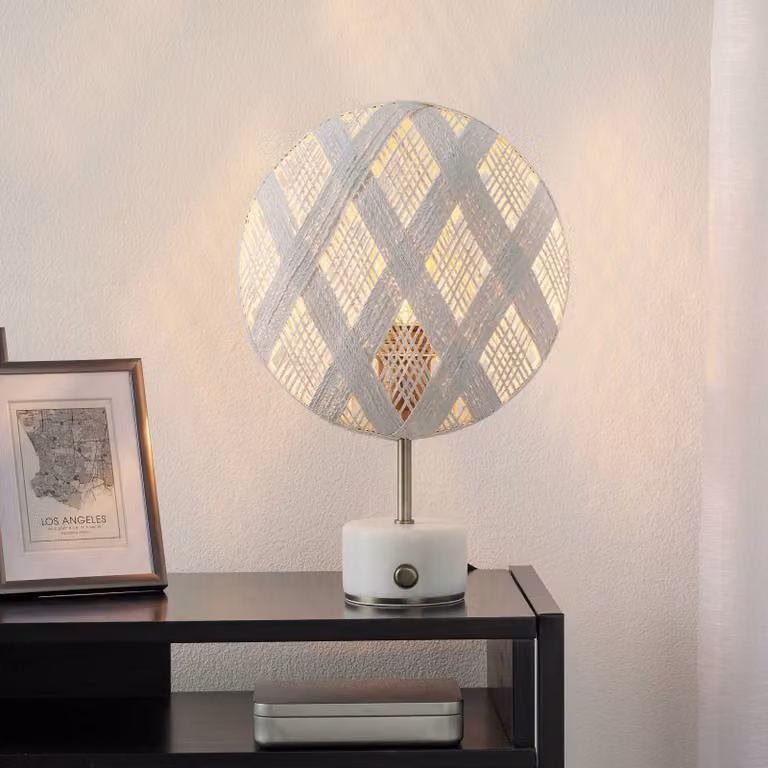 Forestier Lampada da tavolo di design Chanpen S, dimmerabile, Bianco / Opale, Soggiorno / Sala da pranzo, Design, Lampada da tavolo