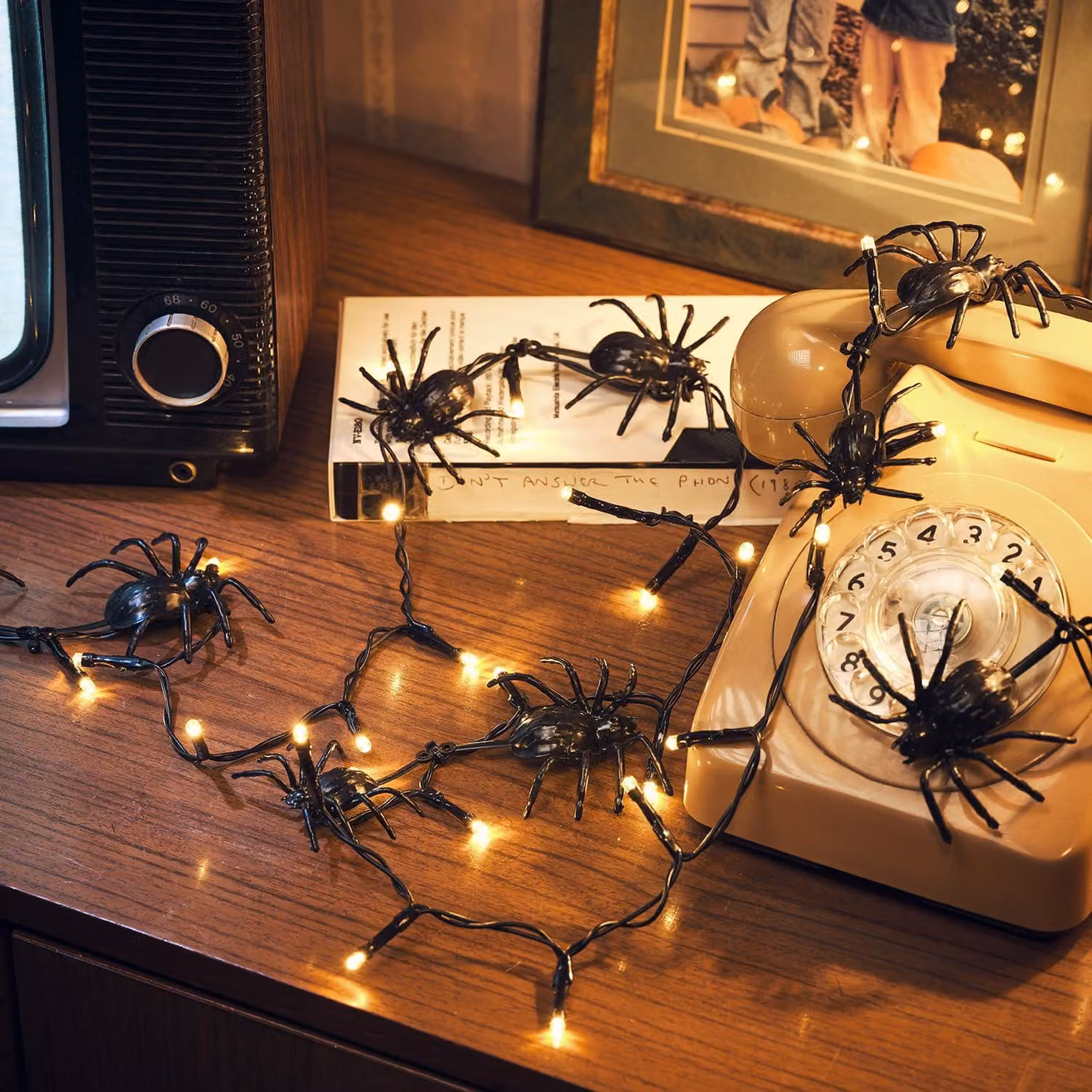 Catena luminosa a tema Halloween, 35 LED, 1,7 metri, con decorazioni a forma di ragni, luce bianco caldo, timer integrato, grado di protezione IP44