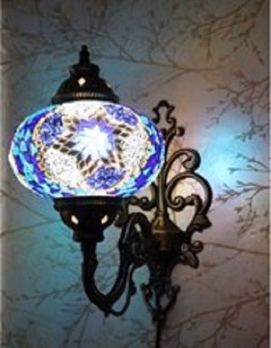 Lampada da parete orientale blu – Lampada a mosaico realizzata a mano in Turchia – Altezza 28 cm – LED E14 incluso