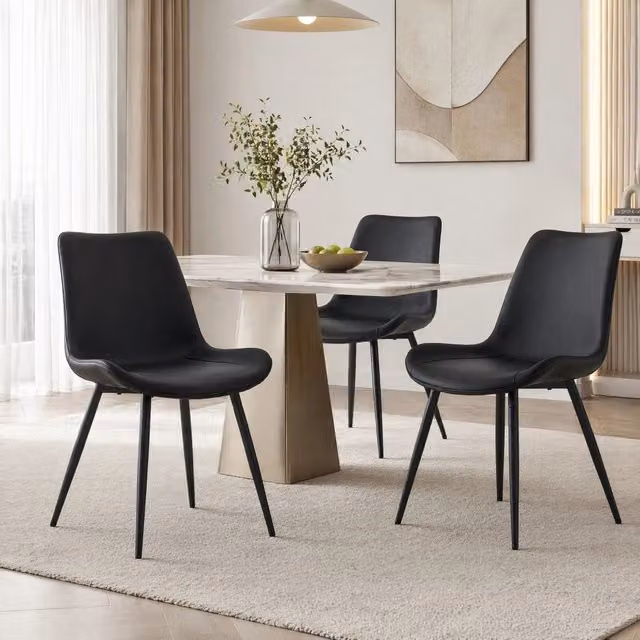Set di 4 sedie da pranzo REDOM moderne in ecopelle e metallo nero, H 75,5 x L 59 x P 50,5 cm