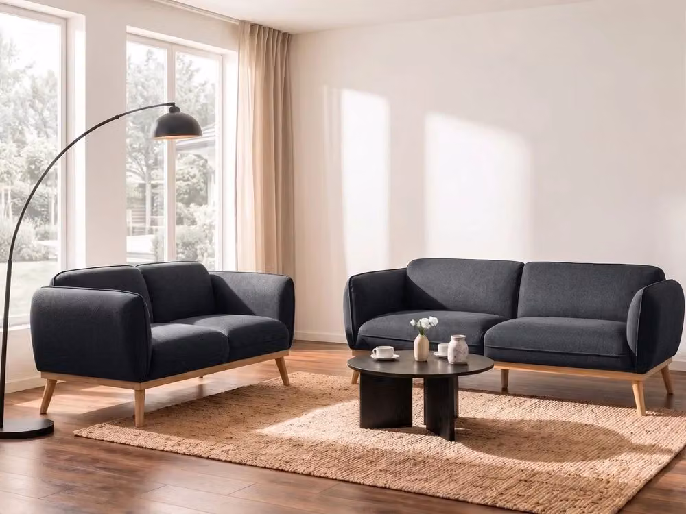 Set da salotto Beliani in stile scandinavo con divano a 2 e 3 posti, rivestimento in tessuto nero e struttura in legno massiccio – 2