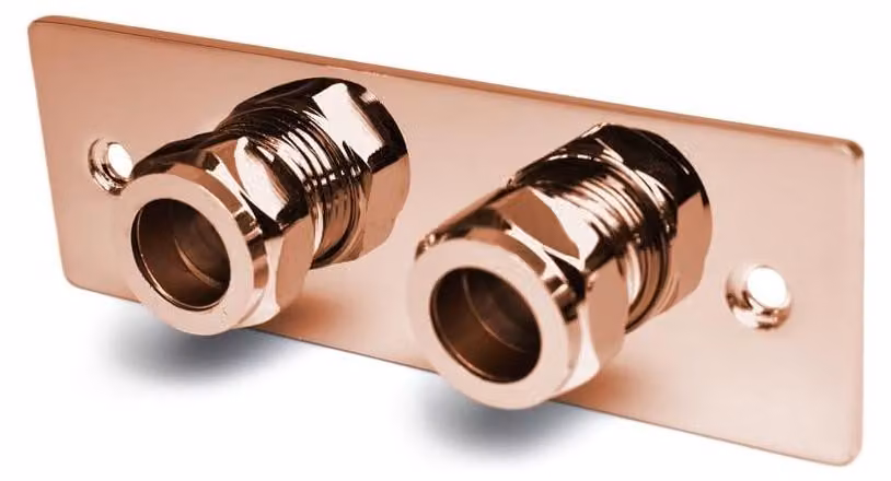 Pannello doccia in oro rosa: superficie in ottone per il bagno