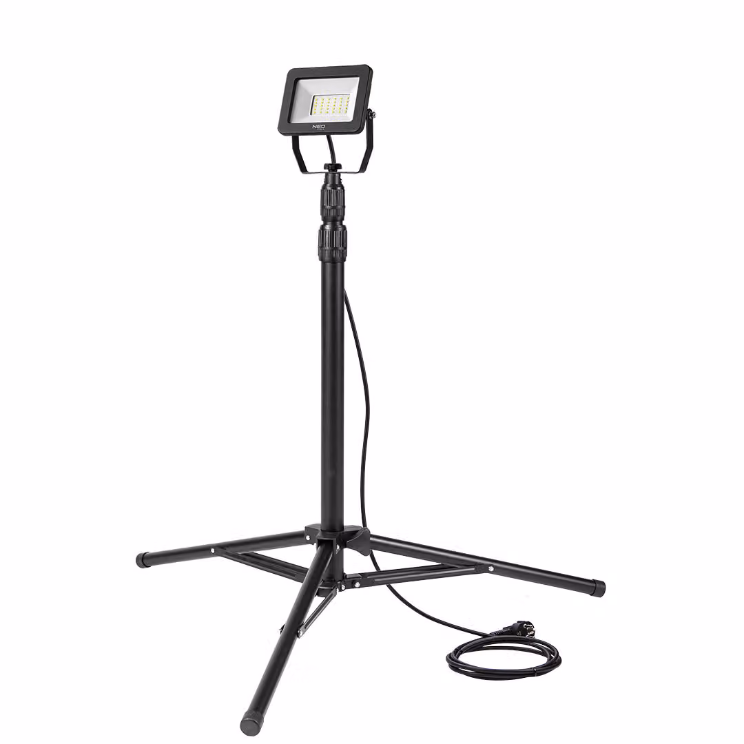 NEO TOOLS faretto singolo potenza 30W, 2700 lumen, 230V 50Hz, SMD LED, tempo di funzionamento 25 000h, 6500K, alloggiamento in alluminio, IP65, CRI Ra ≥ 80, angolo di illuminazione 120 gradi, ON/OFF ≥ 15 000 cicli