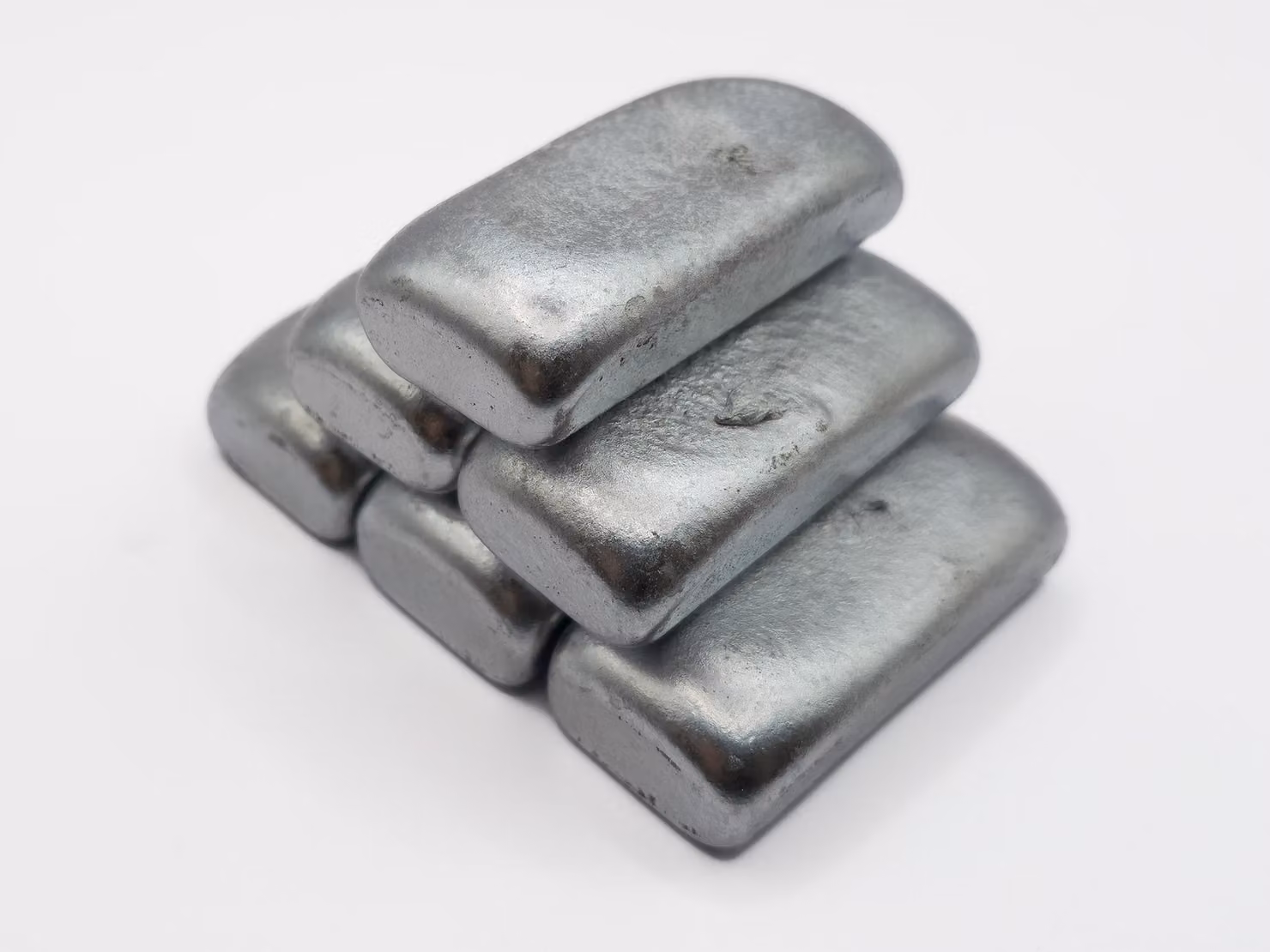 Lega di alluminio fuso AlSi7Mg in lingotti da 100 g, peso: 250 g