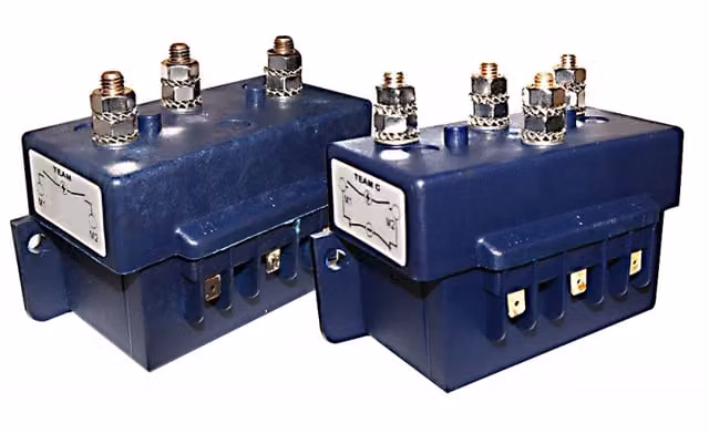 Centralina di distribuzione Lofrans 12V 4 Poli 500W-1700W Blu in Plastica