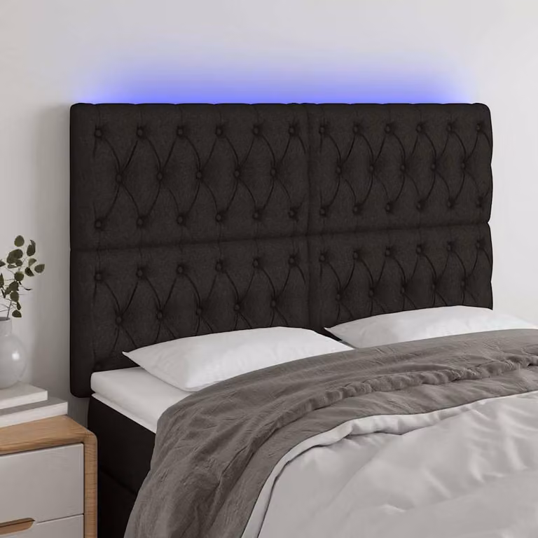 vidaXL Testiera per Letto Moderna in Tessuto Nero con Illuminazione LED Integrata e Porte di Ricarica USB L: 144 cm, P: 7 cm, H: 118/128 cm