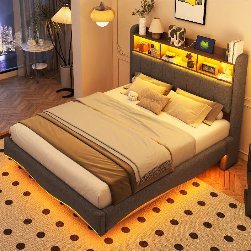Letto imbottito 140x200 cm, color grigio, con design curvo, illuminazione a LED, prese USB e di tipo C, e testiera con spazio contenitore