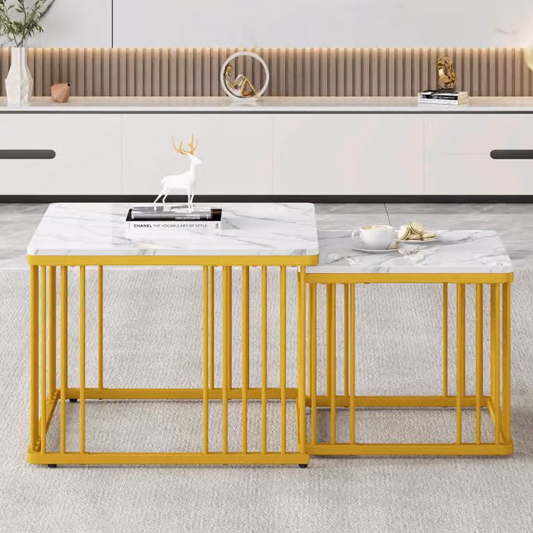 Set di 2 tavolini, dimensioni 60x60x45 cm e 45x45x40 cm, realizzati in MDF al 100%, colore bianco, forma quadrata, impilabili, con piedini regolabili in altezza