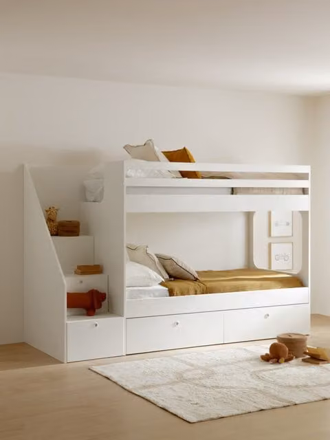 Letto a castello Nina Kenay Home bianco con cassetti e scala a sinistra