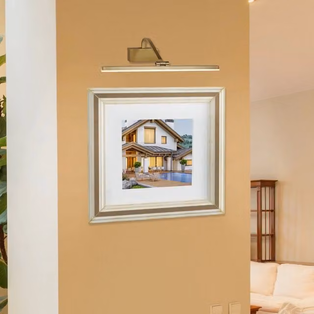 Applique Moderna Bilbao Searchlight in Acciaio e Ottone Colore Bronzo con LED 14W 3000K Luce Bianco Caldo