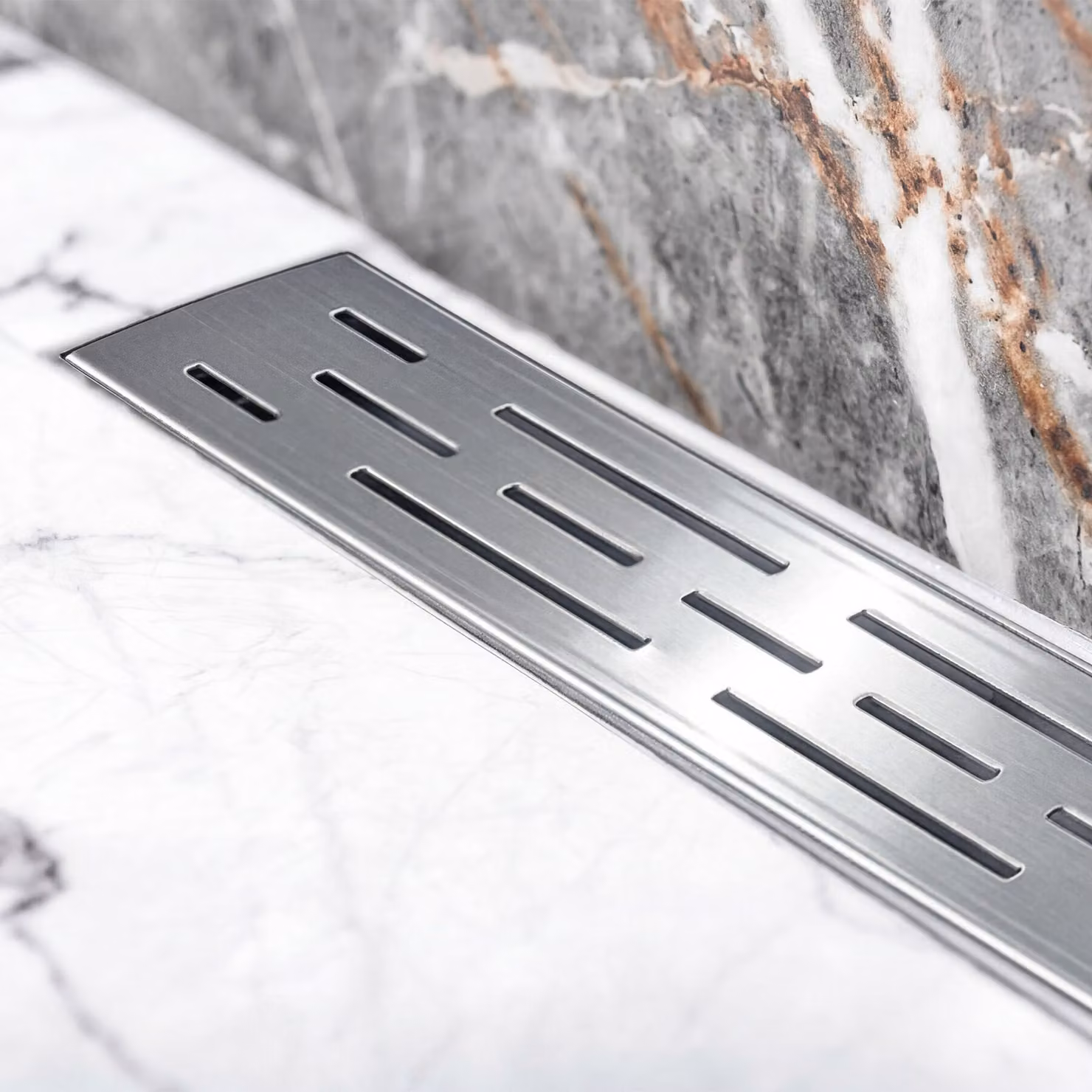 Canaletta di scarico lineare da incasso TecTake in acciaio inox color argento con sifone antiodore, L: 70 cm – 2
