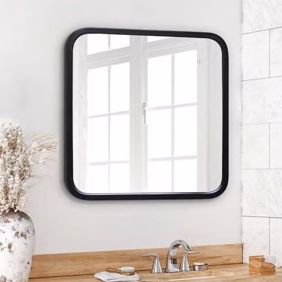 Specchio quadrato da parete 61 cm con cornice nera e angoli arrotondati - Moderno specchio da parete grande per bagno, camera da letto e soggiorno - Specchio quadrato da parete per decorazione di parete
